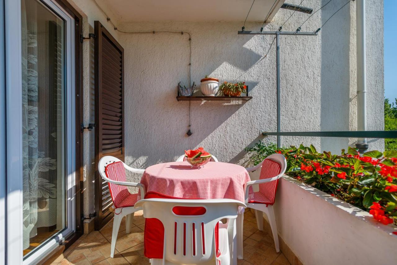 Apartment Dragica Đảo Krk Ngoại thất bức ảnh